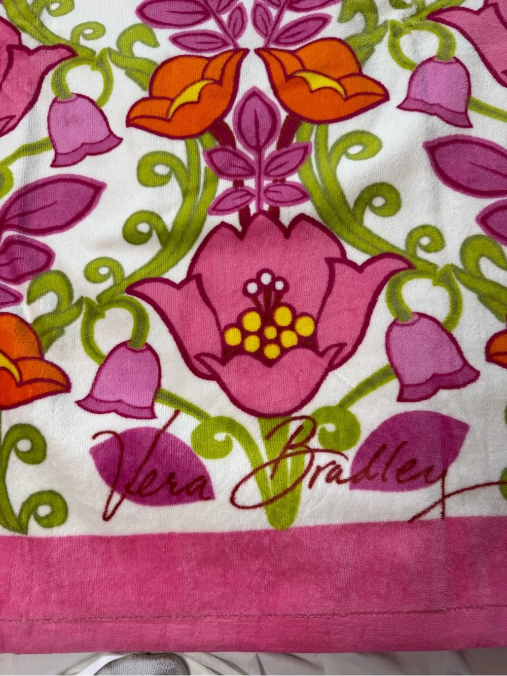 NWT Vera Bradley Lilli Bell Beach Towel RETIRED PATTERN